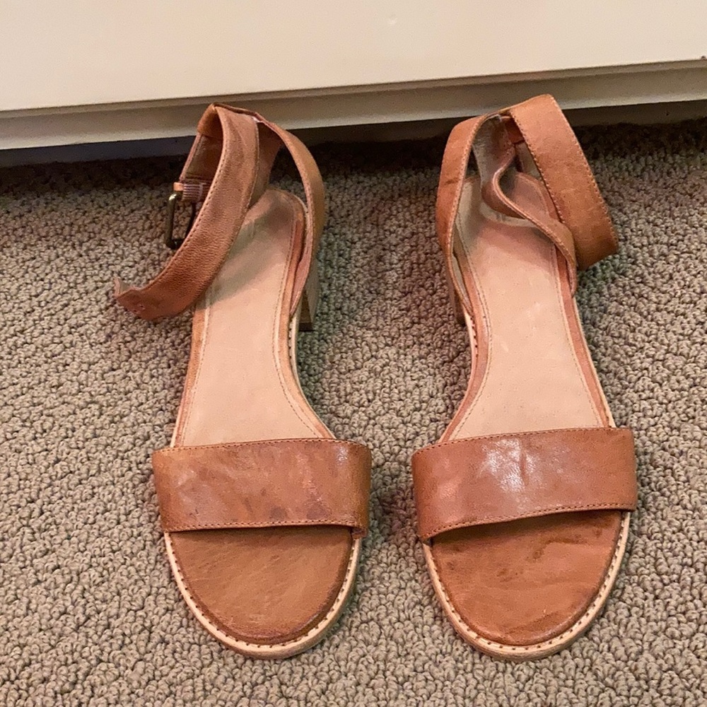 Ankle strap leather sandals